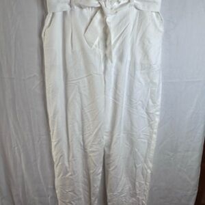 Calvin Klein white bag style belted dress pants